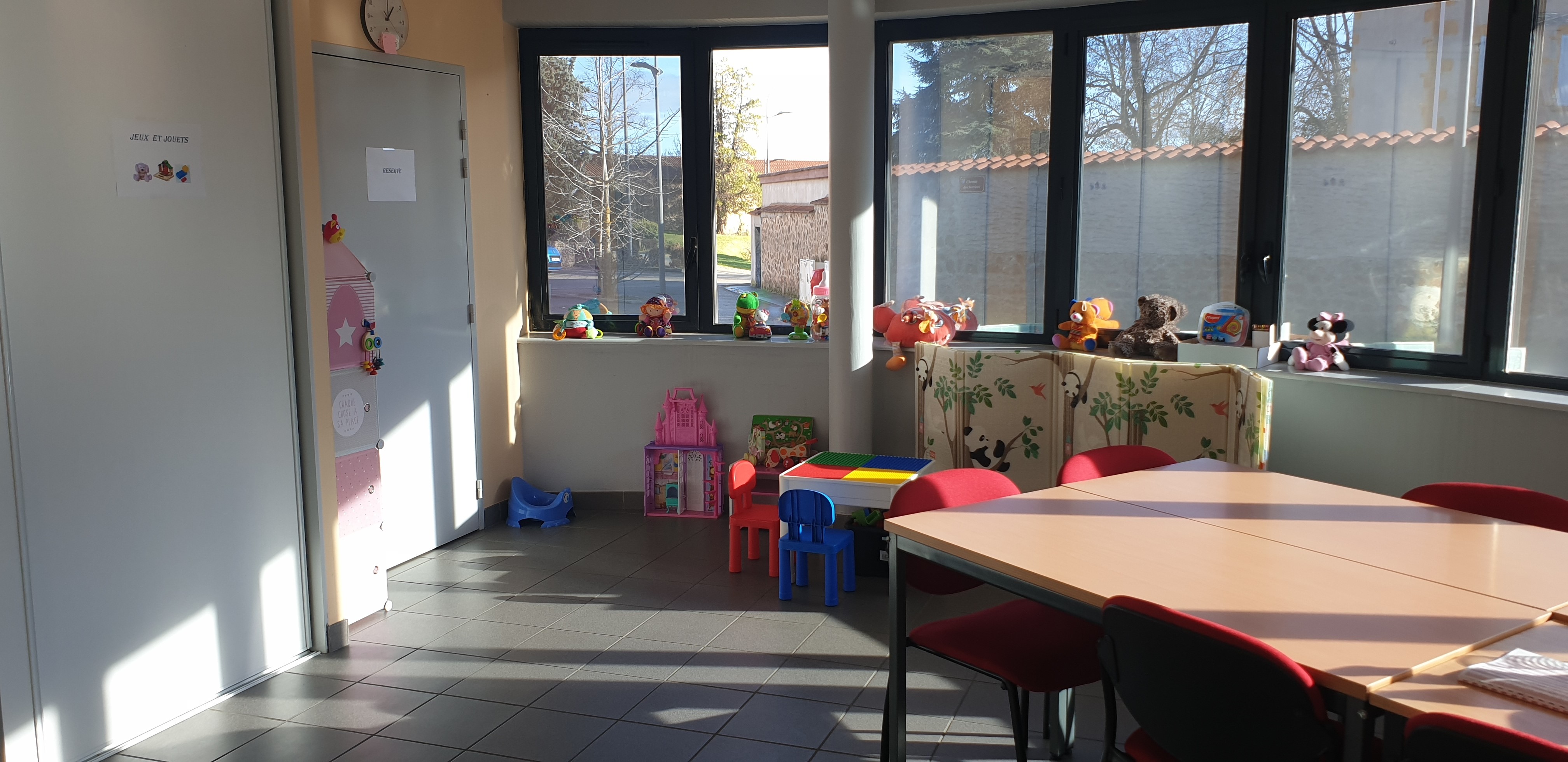 PHOTO 2 - LOCAUX SLC